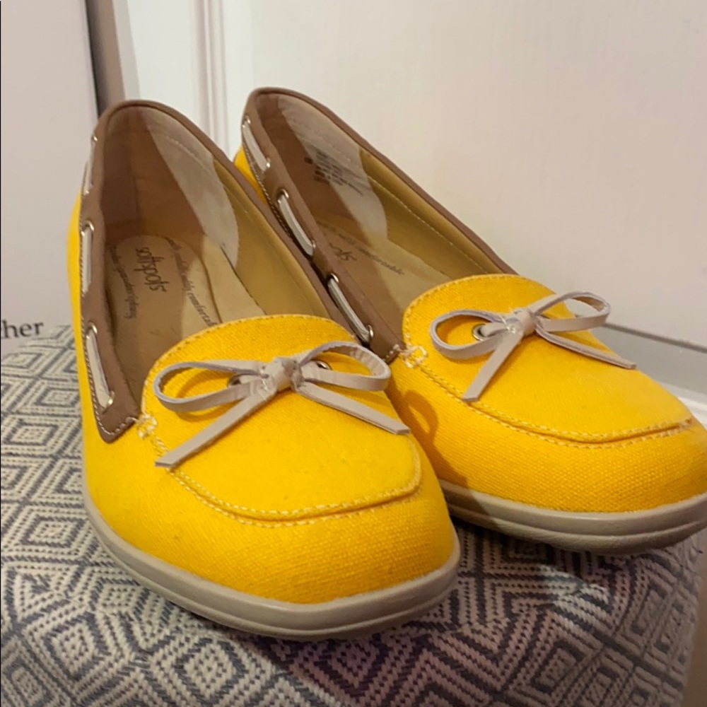 Yellow softspots shoes!
